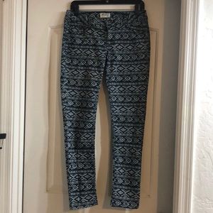 Mudd Jeans Aztec Print Pants Size 7